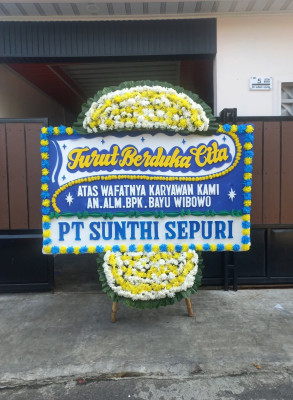 Papan Bunga Duka di Karangjaya