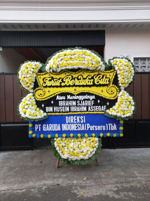 Papan Bunga Duka di Karangjaya